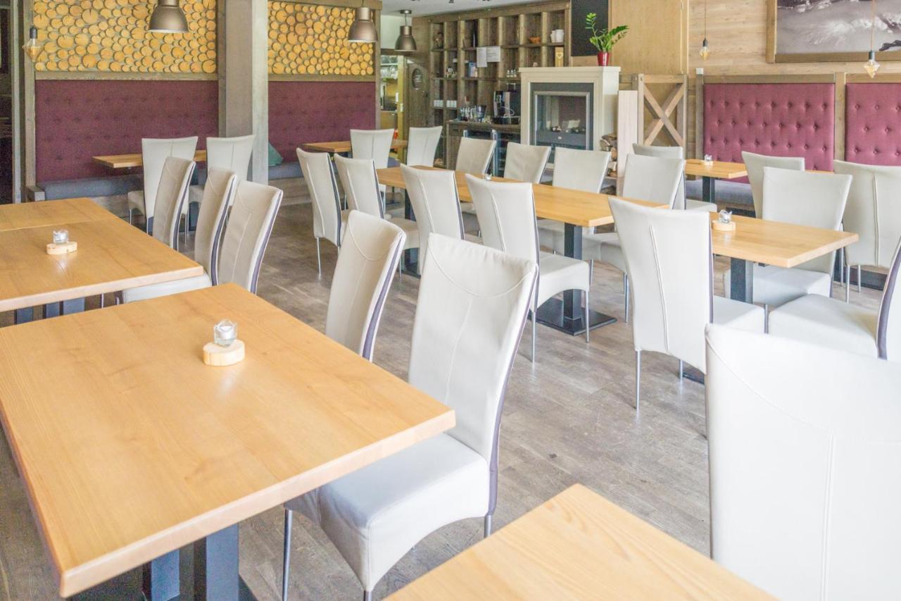 Praga Apartments & Restaurant Zell Am See-Kaprun Piesendorf Dış mekan fotoğraf