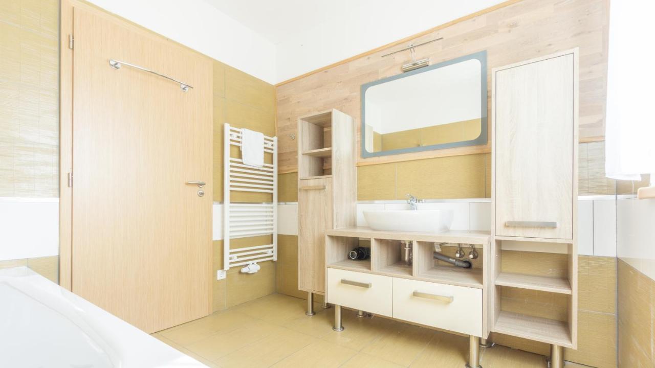 Praga Apartments & Restaurant Zell Am See-Kaprun Piesendorf Dış mekan fotoğraf